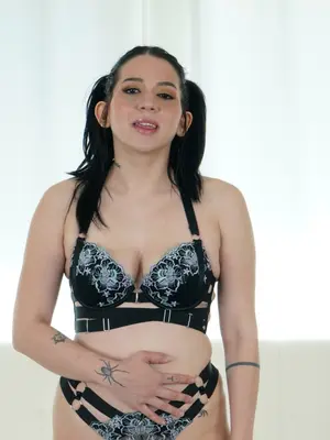 Riley Jean - Aesthetically Hot - 108x - Nov 17, 2023 (Pre-)
