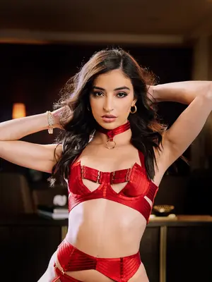 Ariana Marie, Emily Willis, Eliza Ibarra (Driver)