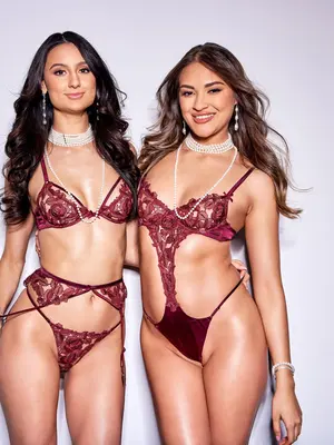 Eliza Ibarra, Gizelle Blanco (Slippery When Wet)