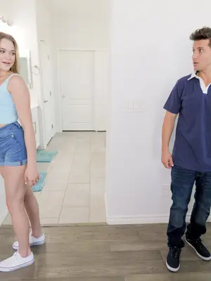 Porn 2023-08-29 Chloe Rose - My Stepsister Found My Extra Large Condoms - S24E3 #177266