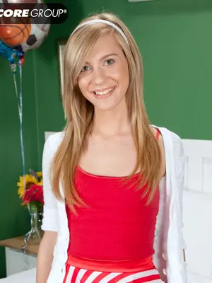 Chloe Brooke - Chloe Nurses Your Cock - 74 pics - 3000px - 30 August 2022