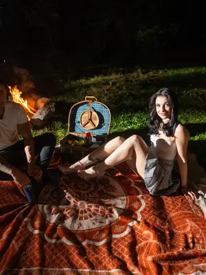 Hunt4K Chloe Heart - Picnic At Hanging Cock - 228x - 4090 x 2727px - August 30, 2024