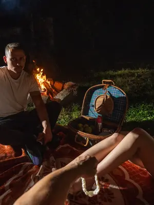 Hunt4K Chloe Heart - Picnic At Hanging Cock - 228x - 4090 x 2727px - August 30, 2024