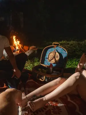 Hunt4K Chloe Heart - Picnic At Hanging Cock - 228x - 4090 x 2727px - August 30, 2024
