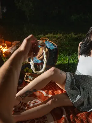 Hunt4K Chloe Heart - Picnic At Hanging Cock - 228x - 4090 x 2727px - August 30, 2024