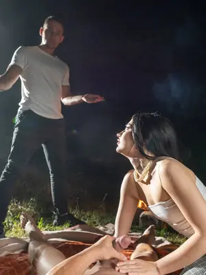 Hunt4K Chloe Heart - Picnic At Hanging Cock - 228x - 4090 x 2727px - August 30, 2024