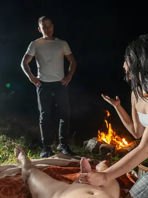 Hunt4K Chloe Heart - Picnic At Hanging Cock - 228x - 4090 x 2727px - August 30, 2024