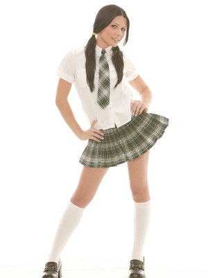 Rebeca Linares - Fresh Outta Highschool #02