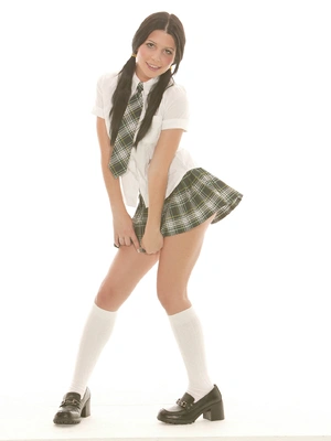 Rebeca Linares - Fresh Outta Highschool #02