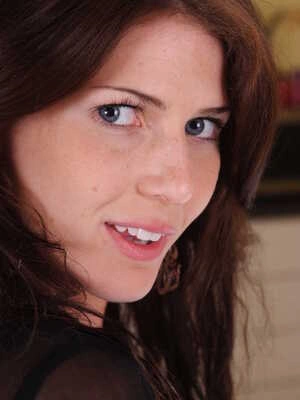 Jenni Lee [NBW] Mar 21, 2021R
