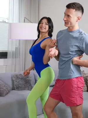 Cuck4K Scarlett Alexis - Move Ya Hips - 180x - 4090 x 2727px - July 18, 2023