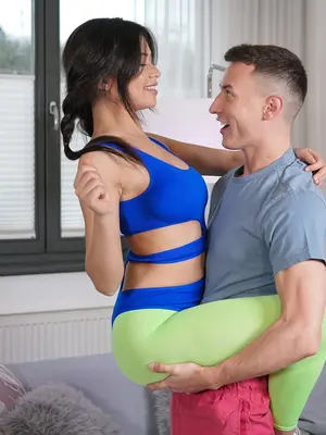 Cuck4K Scarlett Alexis - Move Ya Hips - 180x - 4090 x 2727px - July 18, 2023